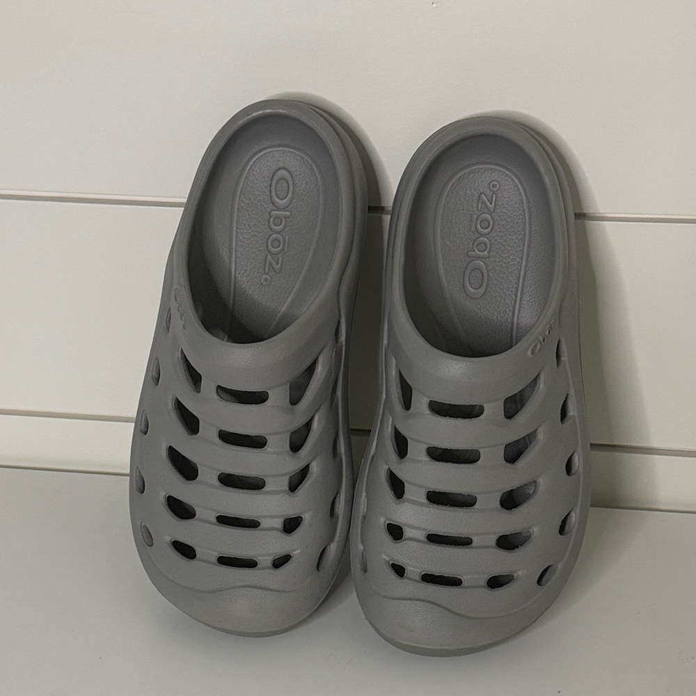 Oboz Gray Vented Slip-On Clogs